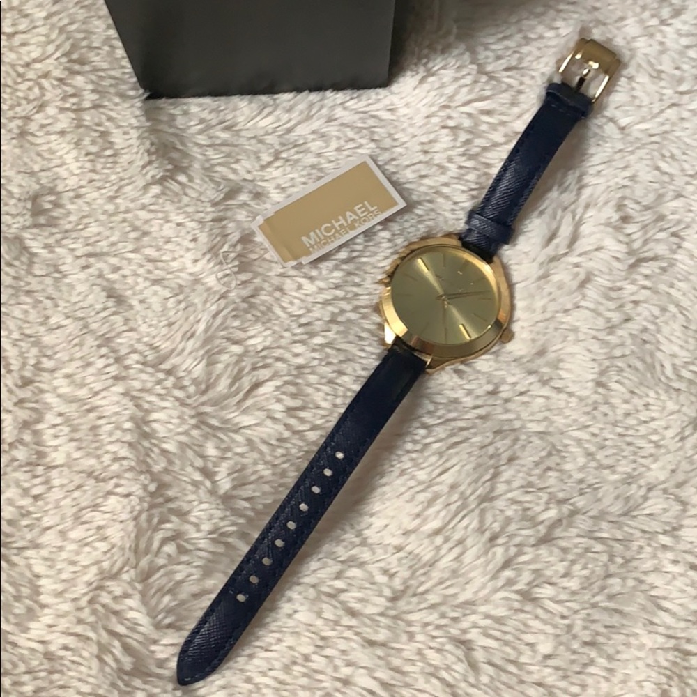 Michael Kors Watch - Picture 3 of 3